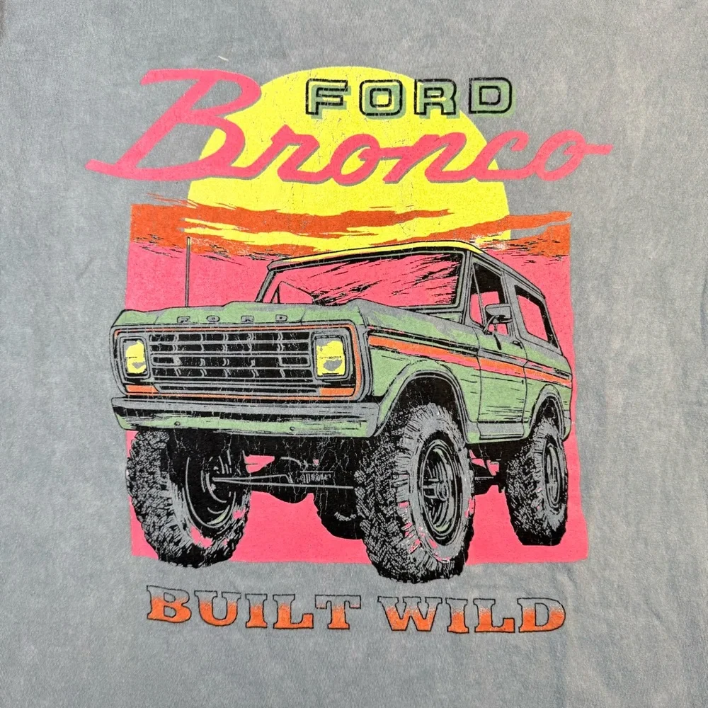 Ford Bronco Vintage Graphic Tee in Gray - Picture 2 of 4